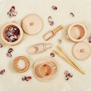 Set jucarii senzoriale vase si lingura lemn Montessori/Waldorf