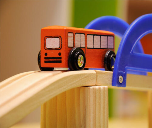 Tren lemn colorat Montessori
